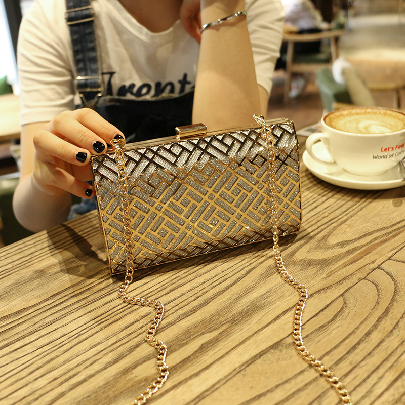The New Fashion Wild Clutch Personality Mini Chain Bag Shoulder Diagonal Package