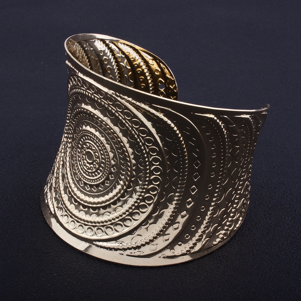 Western Style Metal Texture Spiral Pattern Open Bracelet Fashion Personality Wristband