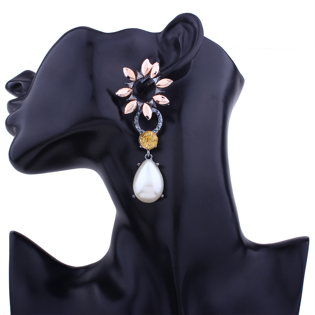 Western Style High End luxurious Aristocratic Wind Openwork Sun Flower Gem Imitation Wild Earring