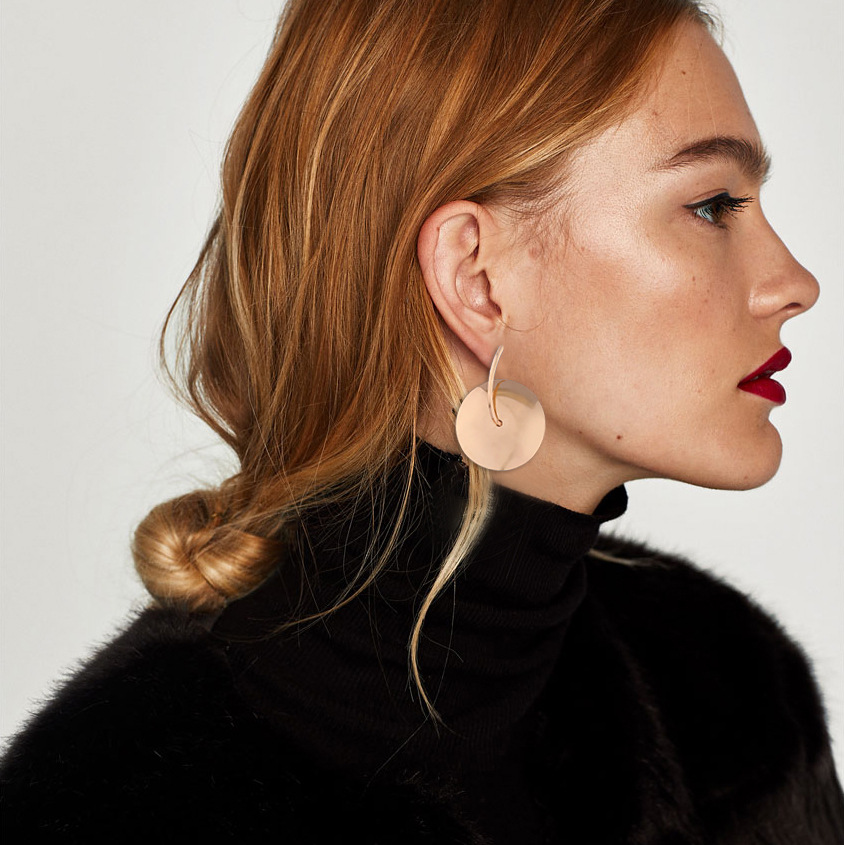 Ms Fashion Simple Small Wafer Pendant Earrings Short Pparagraph Personality Atmosphere Earring