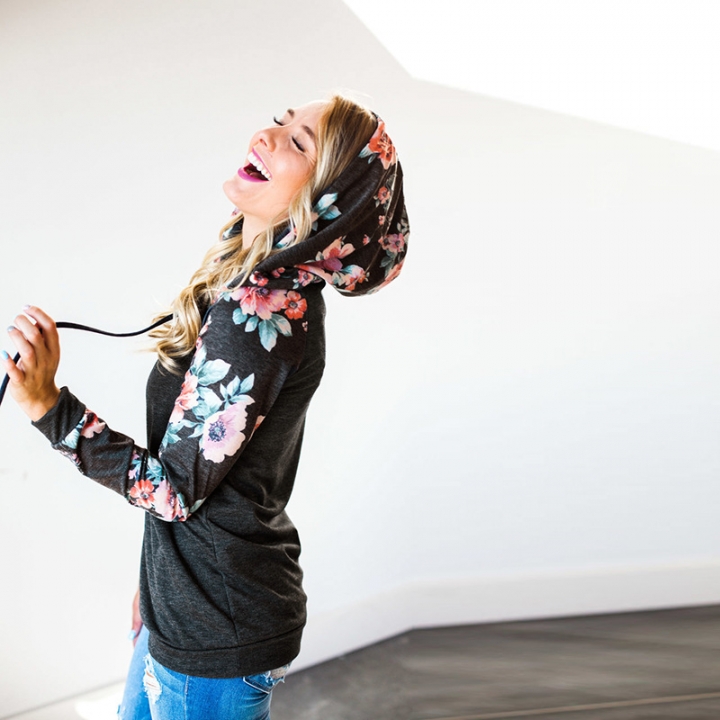 Western Style Ms Fashion Stitching Printing Play Corns Hooded Slim Sweater