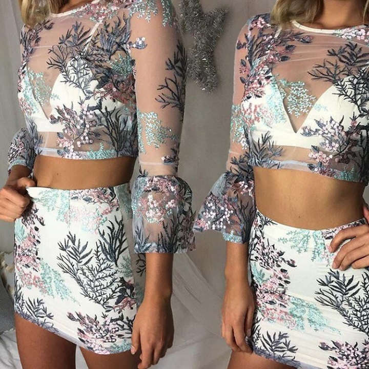 Western Style Ms The New Printing Perspective Net Yarn Sexy Flowers Set