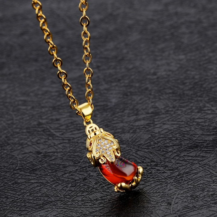 Western Style Ms Popular Accessories 24 gold Plating Brave Troops Necklace Transport luck Pendant