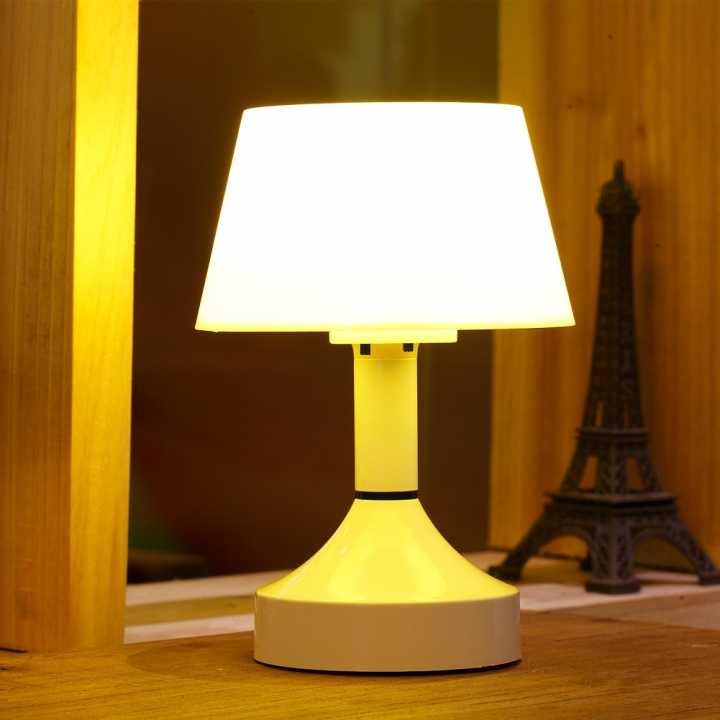 Creativity USB Charging Small Table Lamp Fashion Dorm Room Child Learn Eye Protection