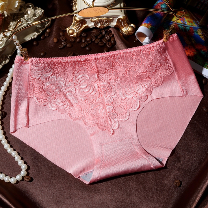 The New Brushed Lace Ms Triangular Underwear Middle Waist No Trace Women's Underwear