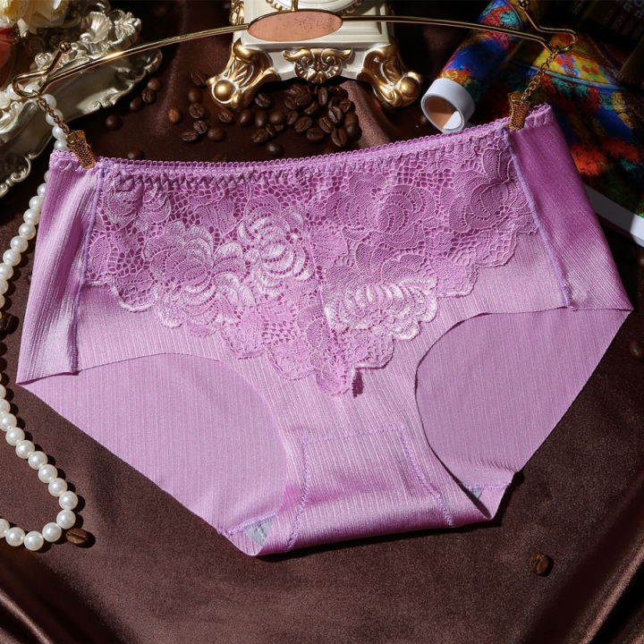The New Brushed Lace Ms Triangular Underwear Middle Waist No Trace Women's Underwear