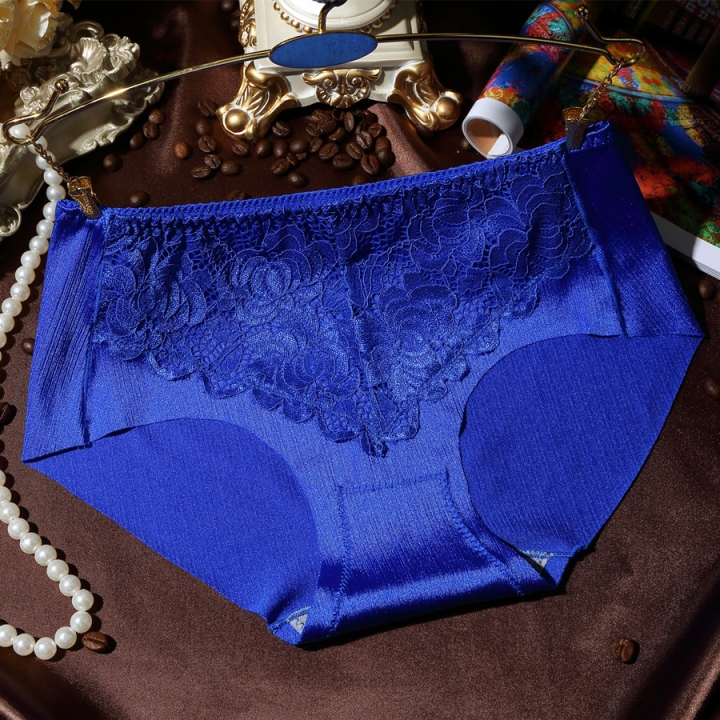 The New Brushed Lace Ms Triangular Underwear Middle Waist No Trace Women's Underwear