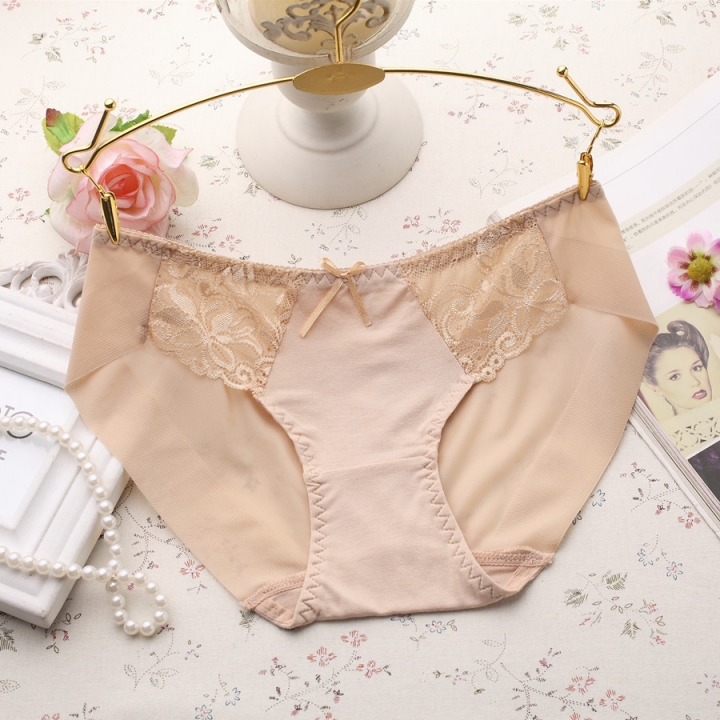 Ms Hollow Lace Briefs No Trace Sexy Anti-stripping Underwear Women's Low Waist Lace Underwear