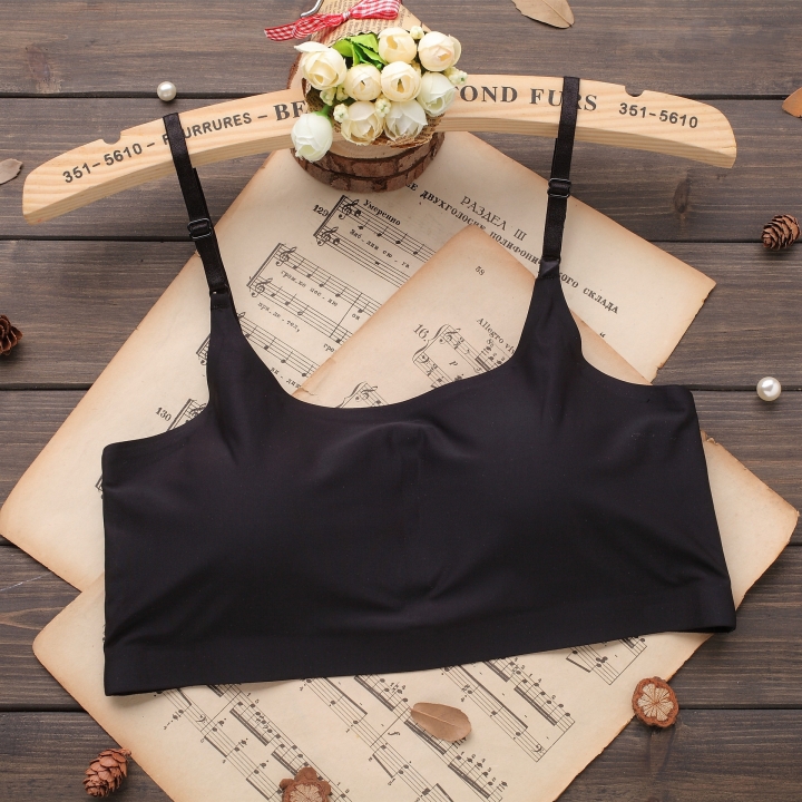 Wild Beauty Back Wrapped Chest No trace Seamless Ice Silk Underwear One Piece Sexy Backless Bra