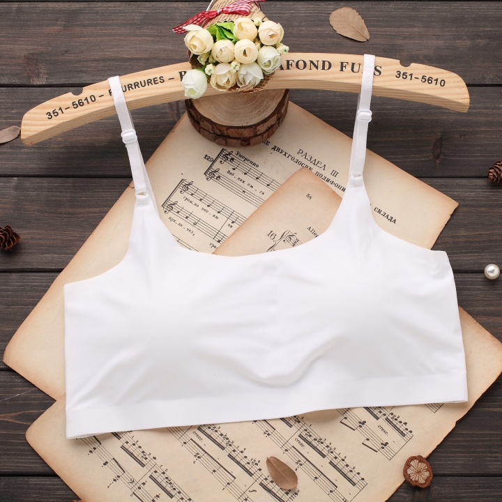 Wild Beauty Back Wrapped Chest No trace Seamless Ice Silk Underwear One Piece Sexy Backless Bra