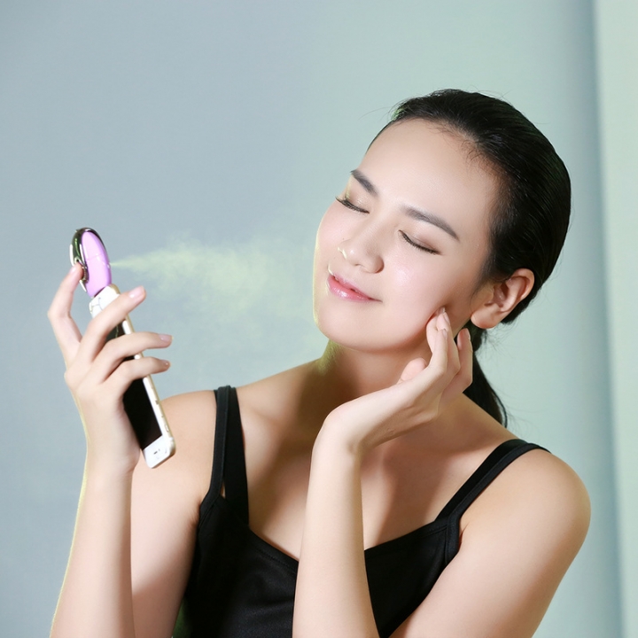 Portable Cold Spray Steaming Face Nanometer Beauty Instrument Sun Protection Humidification Artifact