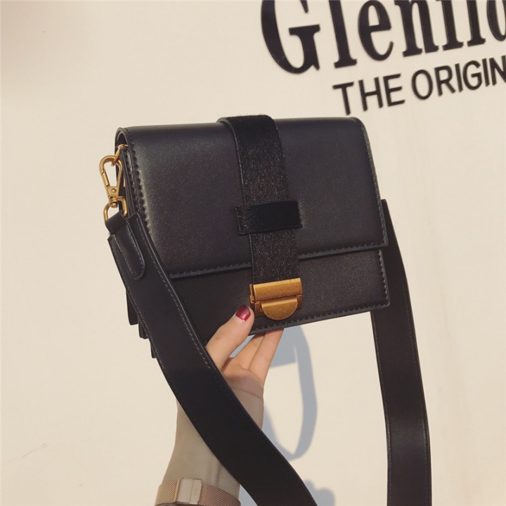 Ms Simple Temperament Lady Bags Shoulder Crossbody Wide Shoulder Accordion bag Handbags