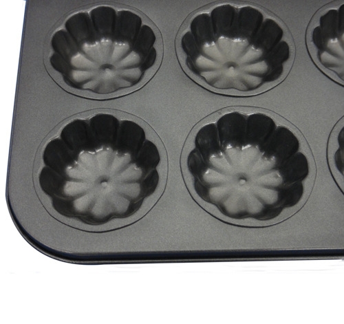 Baking Mould 12 Flower Pattern Metal Carbon Steel Non-stick Cake Mould  Kitchen Restaurant Supplies