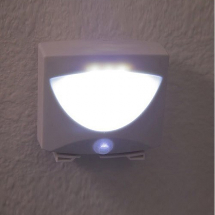 High Quality Mighty Light 3 LED Motion Sensor Activated Night Light Garage Basement Hallway