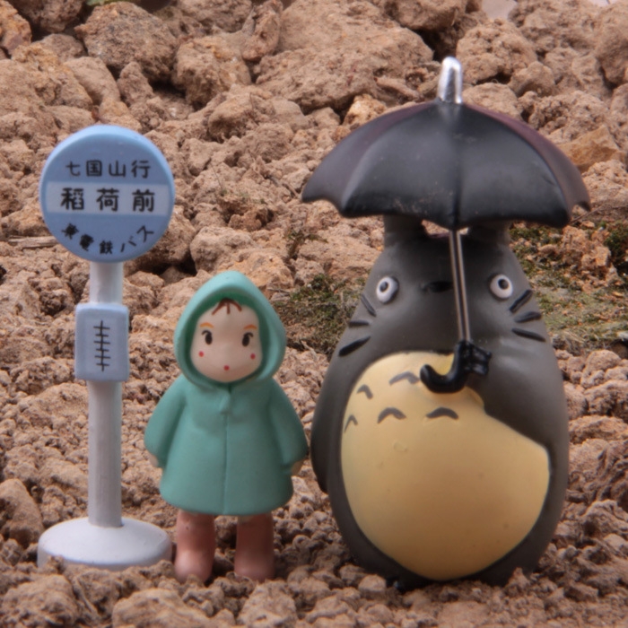 Classic Scenes Bus Stop Raincoat Xiaomei's Umbrella Totoro Micro landscape decoration