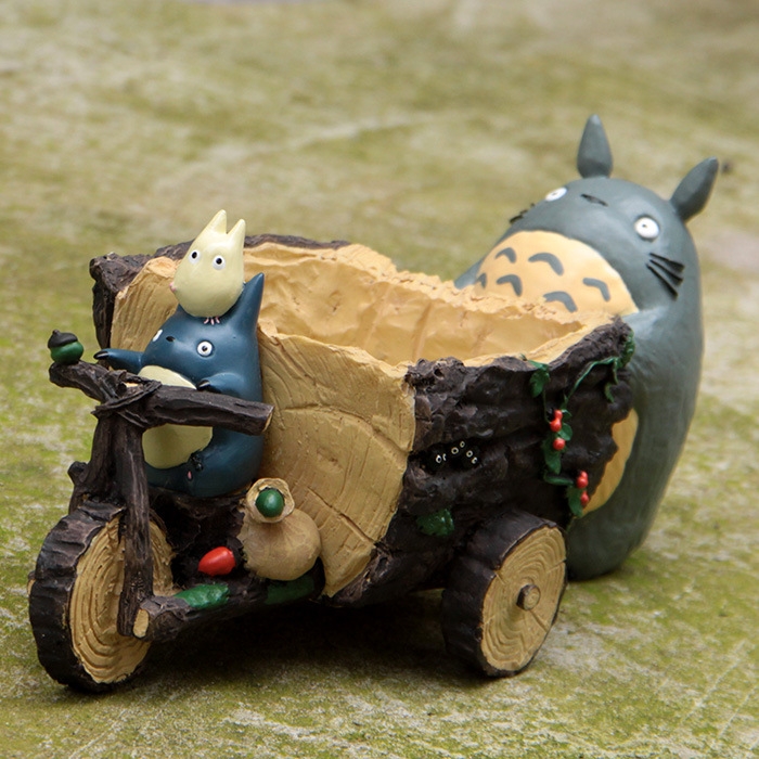 Totoro locomotive Coachman Tricycle flower pot Resin DIY Wild Decoration