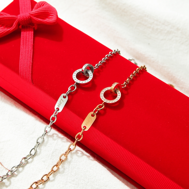 Western style Titanium steel Rose gold Double ring Interlocking Circle Diamond Bracelet