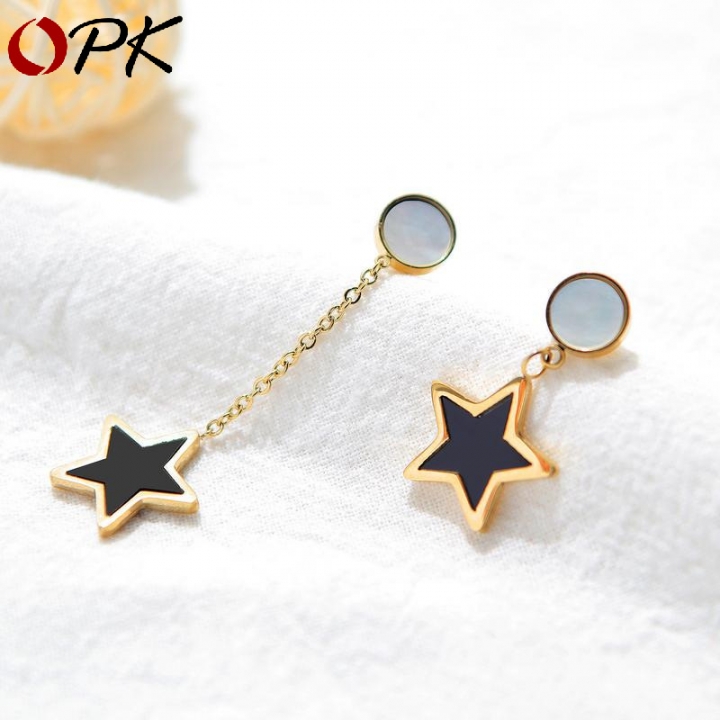 Geometric shape Asymmetry temperament Pentagram earring personality Black star White mother earring