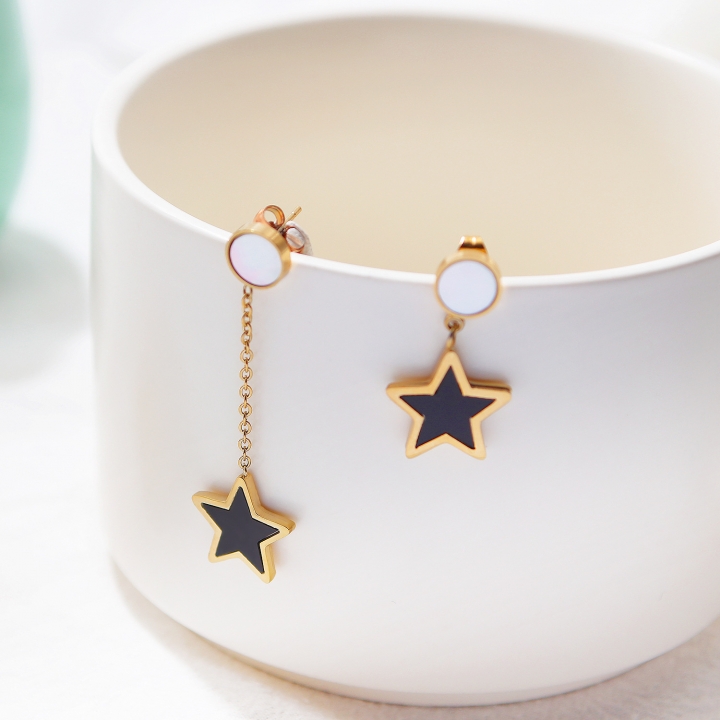 Geometric shape Asymmetry temperament Pentagram earring personality Black star White mother earring