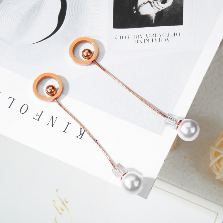 Western style Simple temperament Geometric shape Circle Titanium steel Stud earring