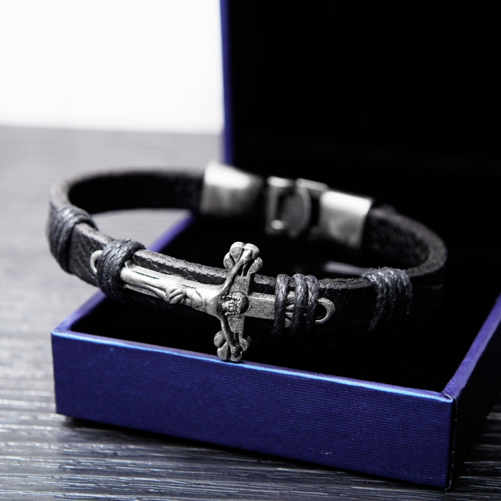 Western style classic Father Jesus cross Retro Hand Strap Men Leather bracelet