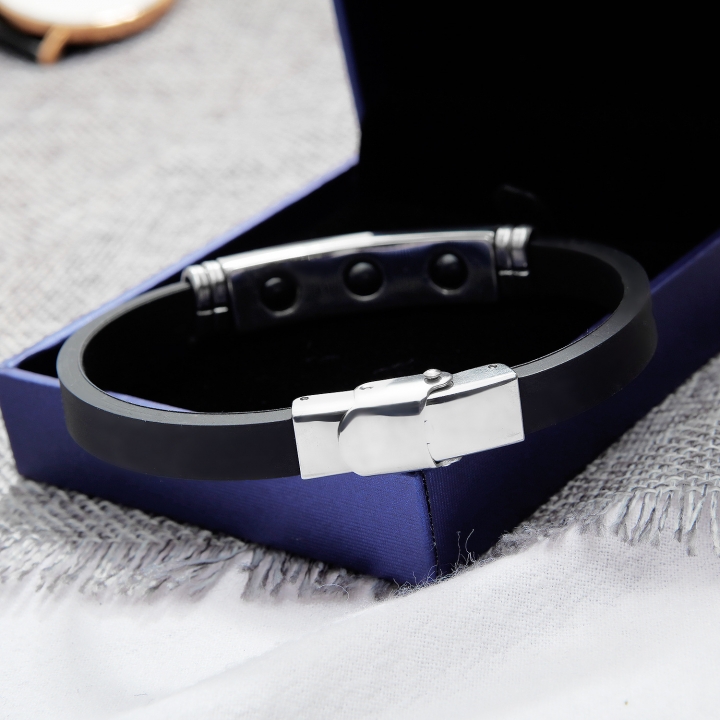 Personality Wild Titanium steel mosaic magnet Bracelet Men trend Silica gel Bracelet