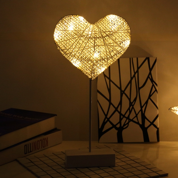 led Teenage heart Decorative lights Love table lamp Modeling lamp Diy Christmas festival Lantern