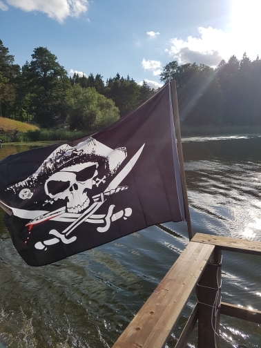 Skull and Cross Crossbones Sabres Swords Jolly Roger Pirate Flags With Grommets Decoration