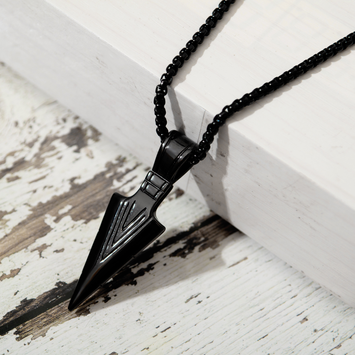 Western style Titanium steel Retro personality spearhead Pendant Men's necklace