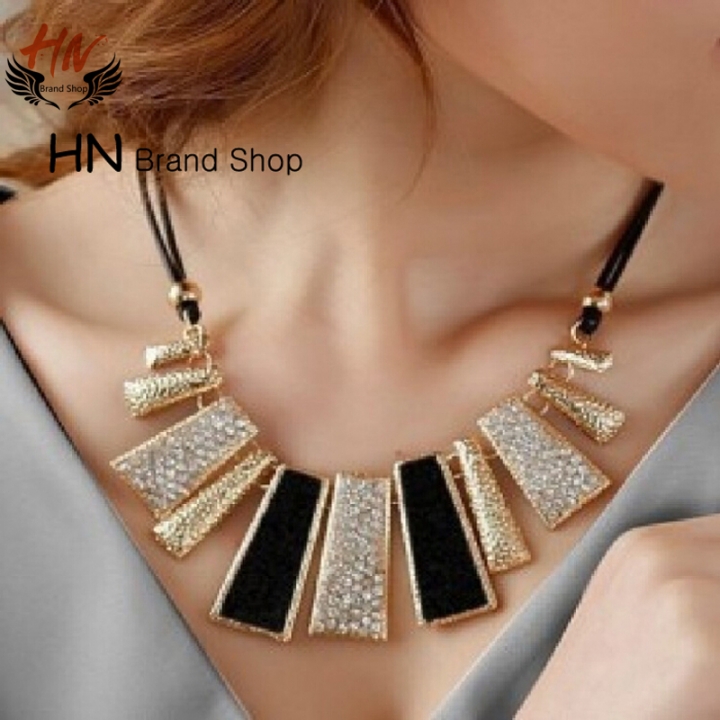HN Brand 1Pcs/Set New Beautiful Geometric Leather Necklace Exaggerated Pendant for Christmas Women