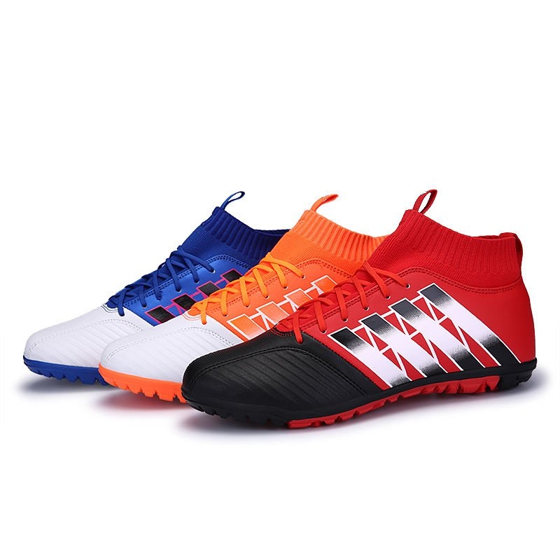 kids indoor cleats