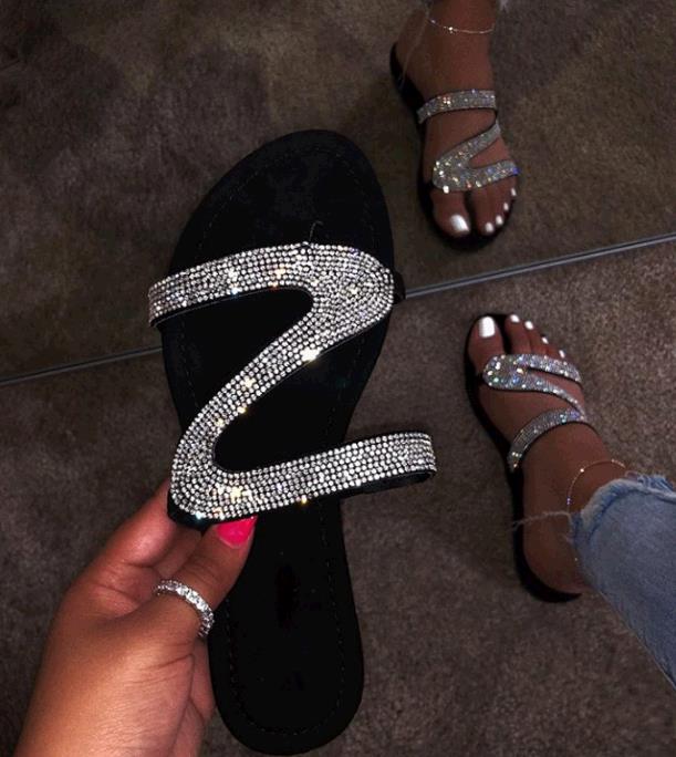 New Ladies fashion beach flat sandals diamond flat sandals family slippers