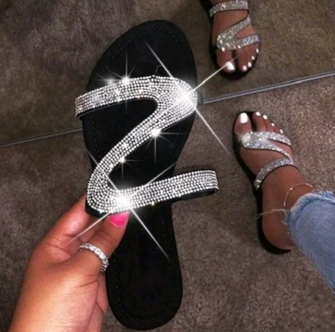 New Ladies fashion beach flat sandals diamond flat sandals family slippers