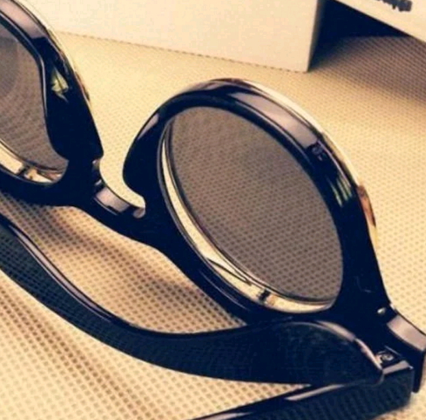 Hot Steampunk Goth Goggles Glasses Retro Flip Up Round Sunglasses Vintage Black