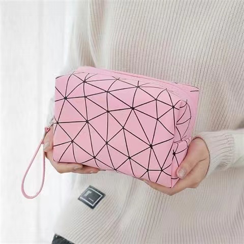 Women Travel Cosmetic Bag Multifunction Geometric Makeup Bags PU Leather Waterproof Portable Toiletries Organizer Make up Cases Handbag Storage Pouch Beautician Makeup Cases Box
