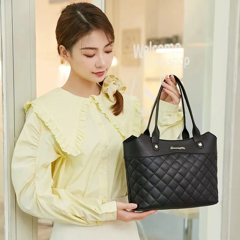 Fashion PU Leather Tote Bag Jacquard Letter Label Simple Style Elegant Wild Street Female Women Large Handbag Casual Tote Luxury Designer Work Handbag Messenger Clutch Purse Shopper Bags