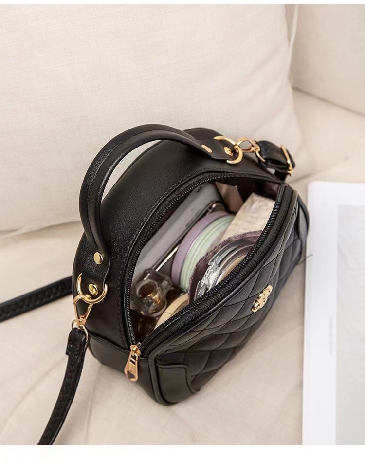 Fashion  Small Round Crossbody Bags for Women Ladies Korean Version Trend Simple Crossbody Bag Women PU Leather Plaid  Shoulder Bag Purses and Handbags Luxury Bags