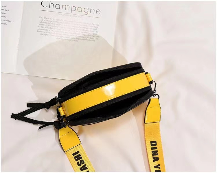 Women's Bag 2023 Trend Crossbody Bags Letter W Wide Straps Shoulder Bag Purses Designer Luxury Small Shopper Handbags Clutches