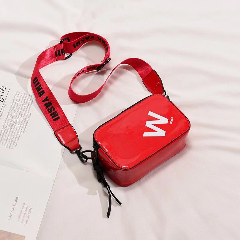 Women's Bag 2023 Trend Crossbody Bags Letter W Wide Straps Shoulder Bag Purses Designer Luxury Small Shopper Handbags Clutches