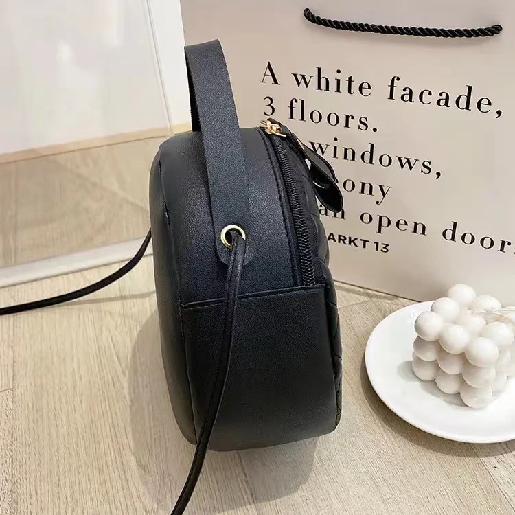 Women's PU Luxury Shoulder Lingge HandBagS Crossbody Fashion Ladies Purses and Handbags Solid Color Small Round Bags for Women Clutch Solid Color Small Round Bag Clutch Handbags