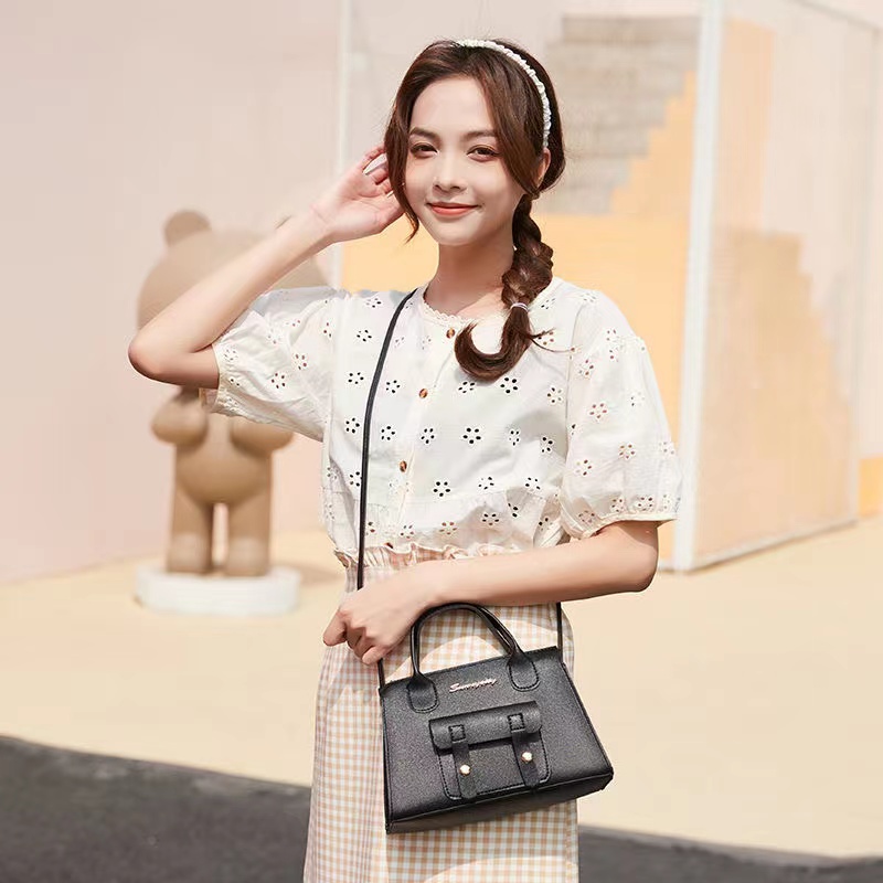 2023 New Personalized Mobile Bag Casual Versatile Straddle Bag Fresh and Cute One Shoulder Handbag Handbag Solid Shoulder Bag Dual Purpose High Capacity Zipper Bag Women's Bags