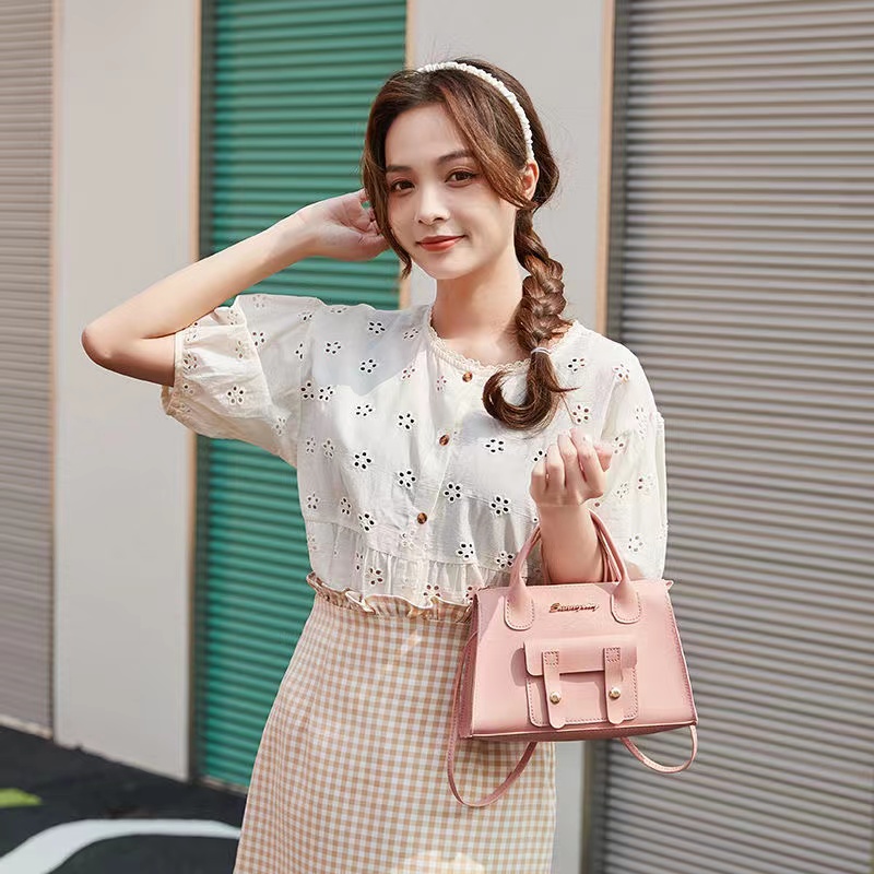 2023 New Personalized Mobile Bag Casual Versatile Straddle Bag Fresh and Cute One Shoulder Handbag Handbag Solid Shoulder Bag Dual Purpose High Capacity Zipper Bag Women's Bags