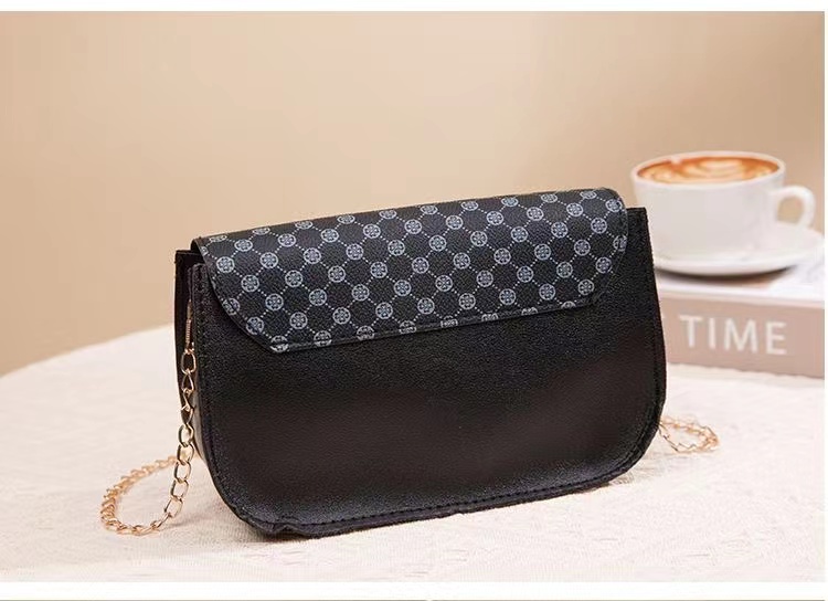 Fashion Small Handbag Women Shoulder Bags 2023 New Luxury Casual Clutch Bag PU Crossbody Flower Printed Bag for Women Small Messenger Chain Bag Flap Designed Bag