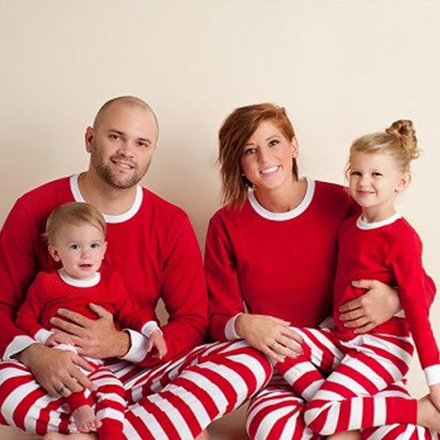 2021 High quality Striped Christmas Family Pajamas Pyjamas Set Family Look Matching Navidad Family Matching Clothes