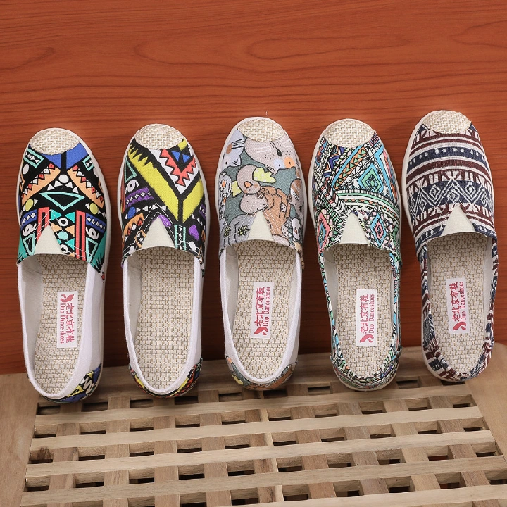 2023 Spring and Autumn New Old Beijing Cloth Shoes Canvas Shoes Anti slip Soft Sole Mom's Shoes Casual Comfort Women's Shoes Lightweight White