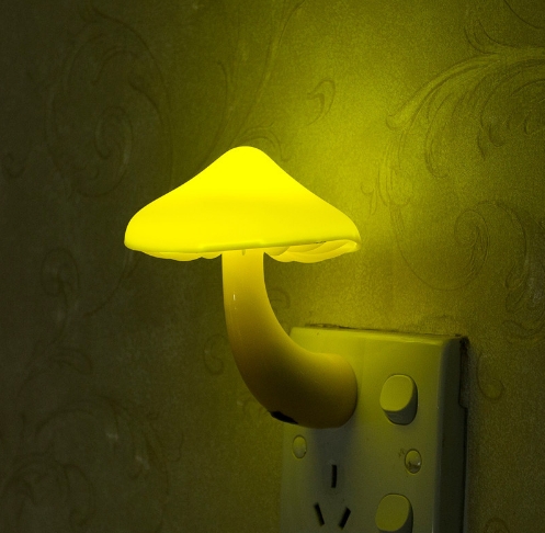Hot Selling Light-controlled Sensor LED Night Light Mushroom Wall Socket Lights Lamp