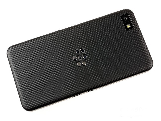 Refurbished Blackberry Z10 (two batteries)  Mobile Phone GPS WIFI 3G 4G Phone 4.2&apos;&apos; Phone 2+16GB