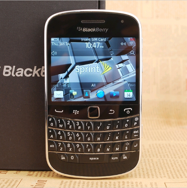 Refurbished Original BlackBerry Bold Touch 9930 Mobile Phone Internal 8GB Memory 5MP 3G Smartphone