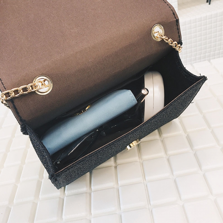 Small bag of women,super fire fashion tassel chic chain girl little satchel Joker shoulder bag