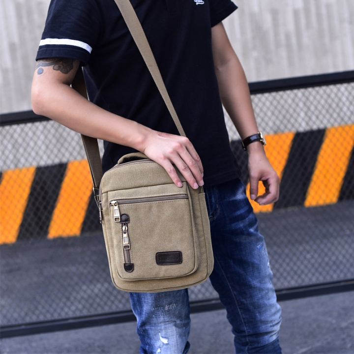 Men&apos;s satin bag multi-function portable handbag, retro men&apos;s single shoulder bag fashion men&apos;s bag